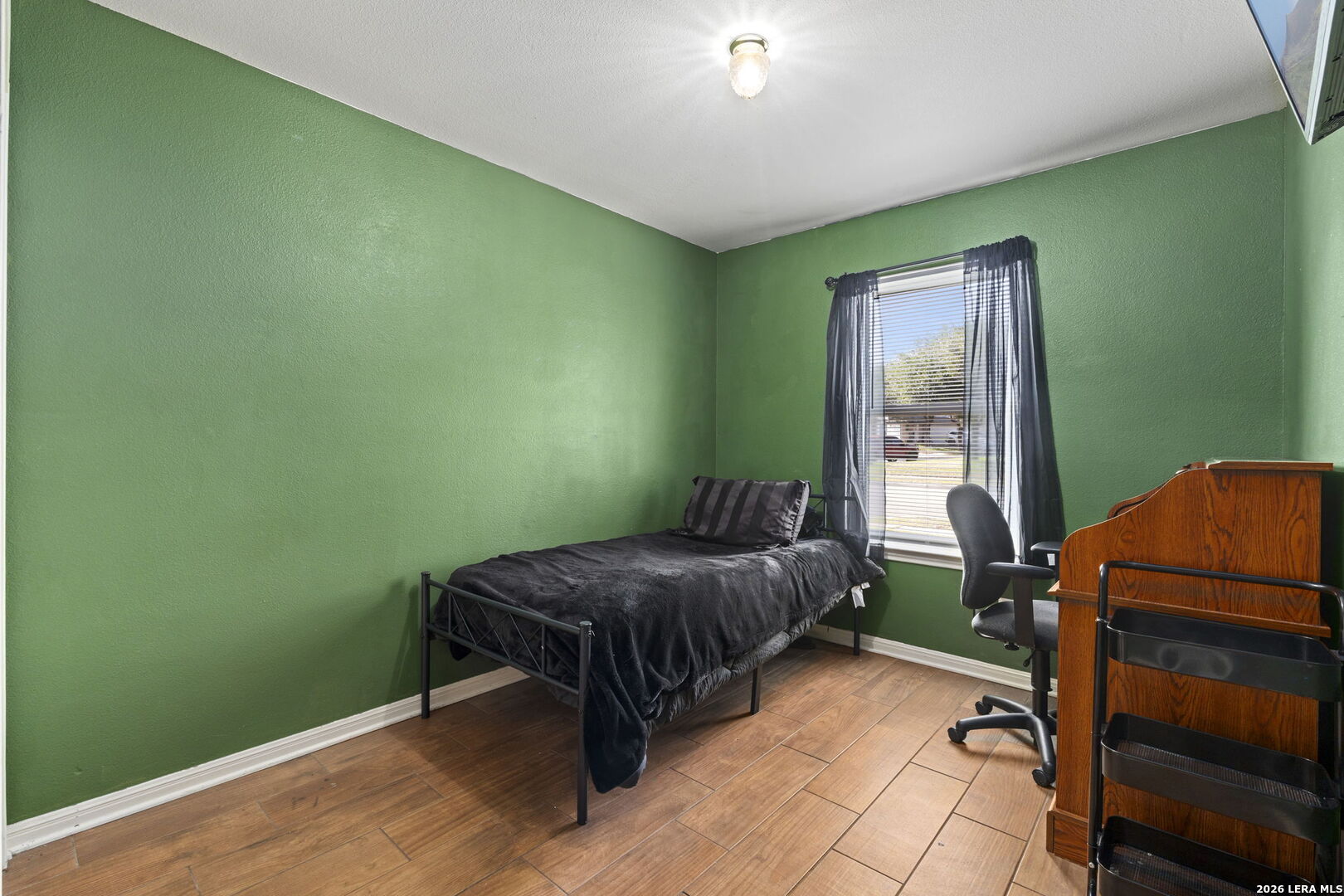 8406 CHERISSE DR