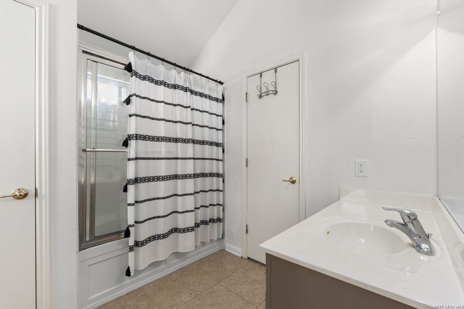8406 CHERISSE DR