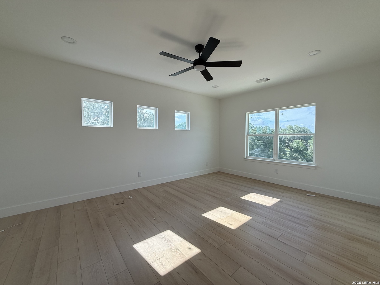 102 MAGNOLIA CIR