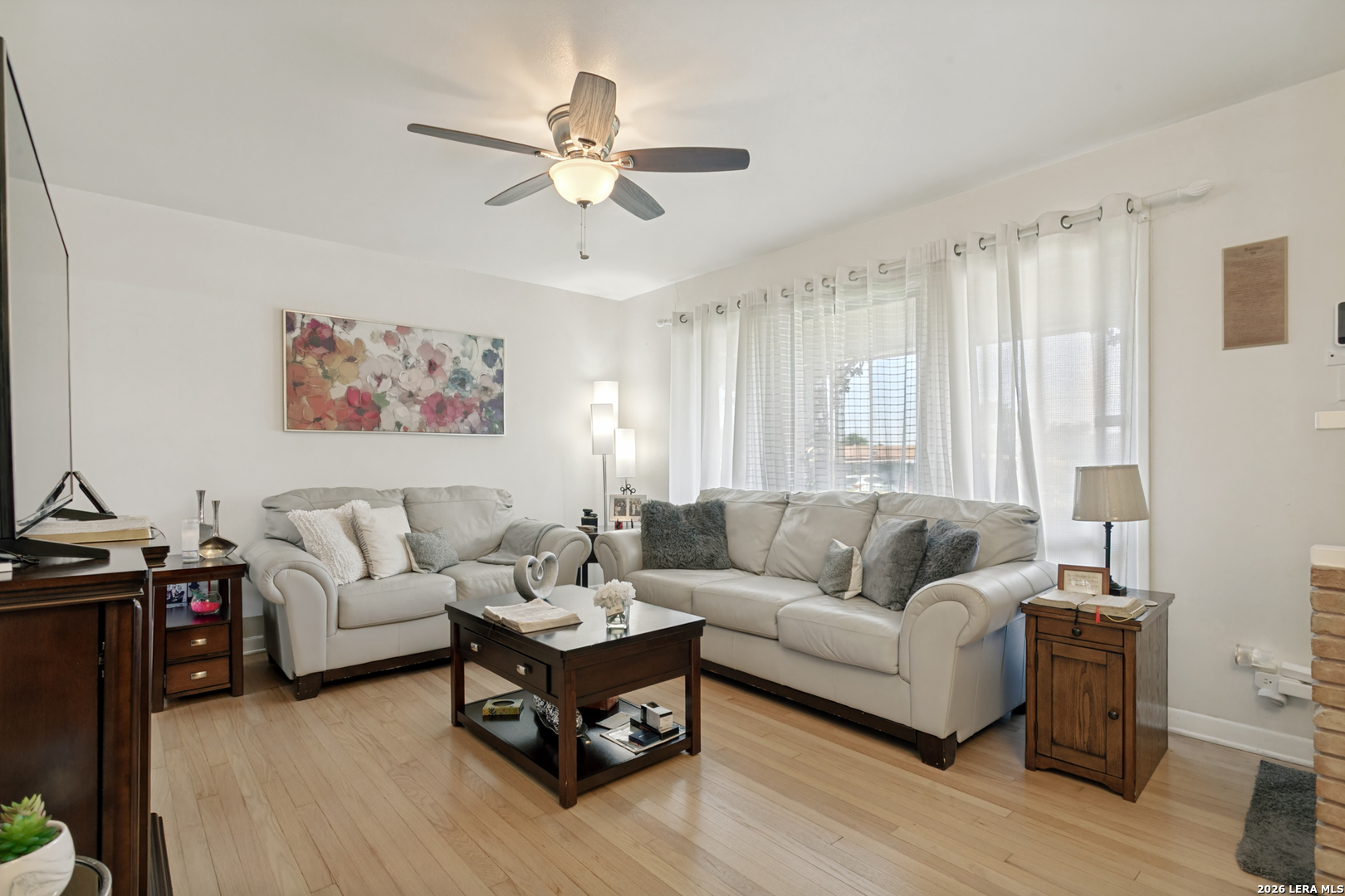 363 E Rampart
