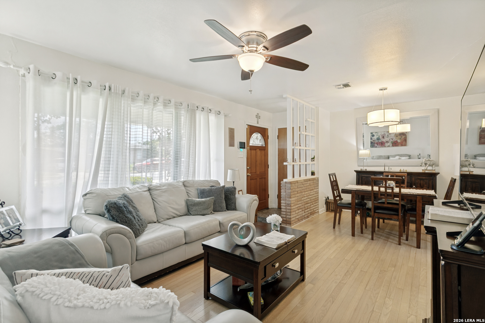 363 E Rampart
