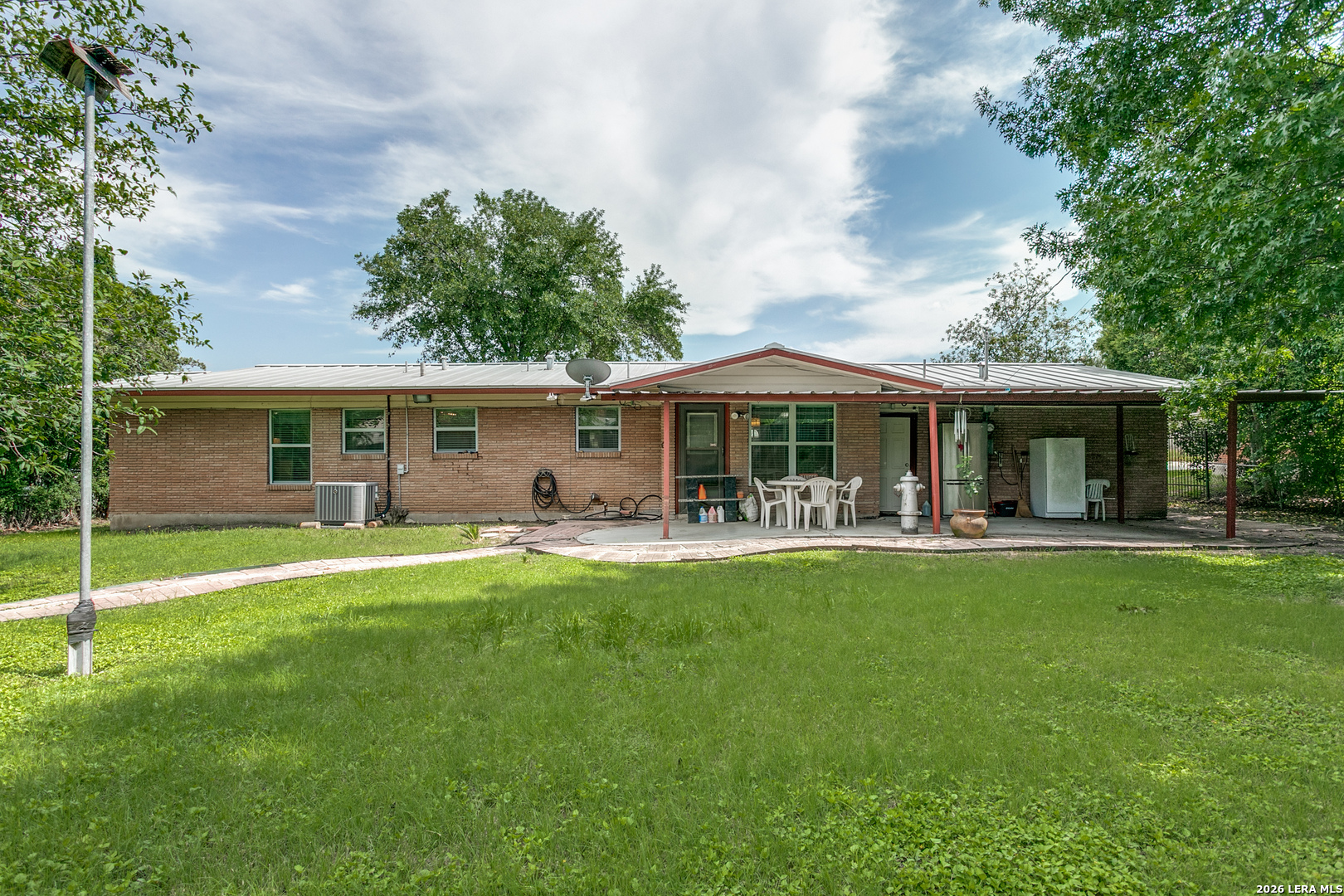 363 E Rampart