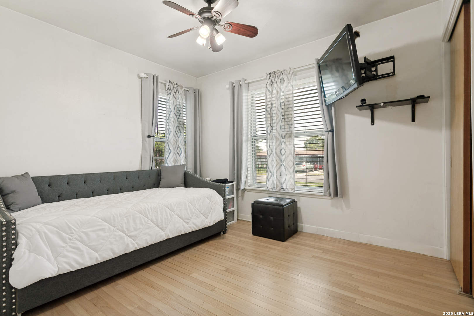 363 E Rampart