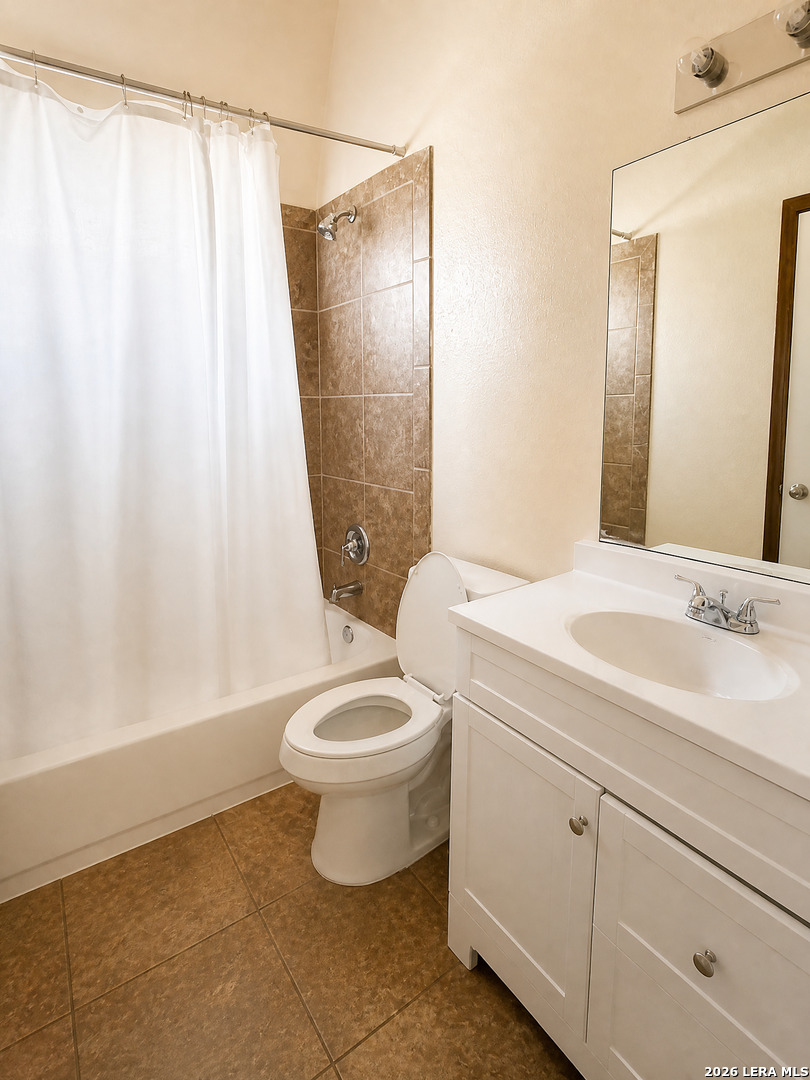 4756 Beacham