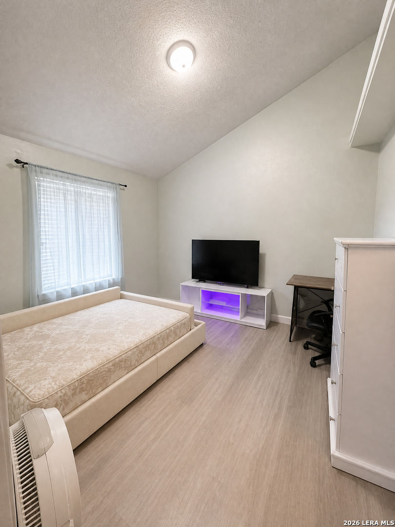 4756 Beacham