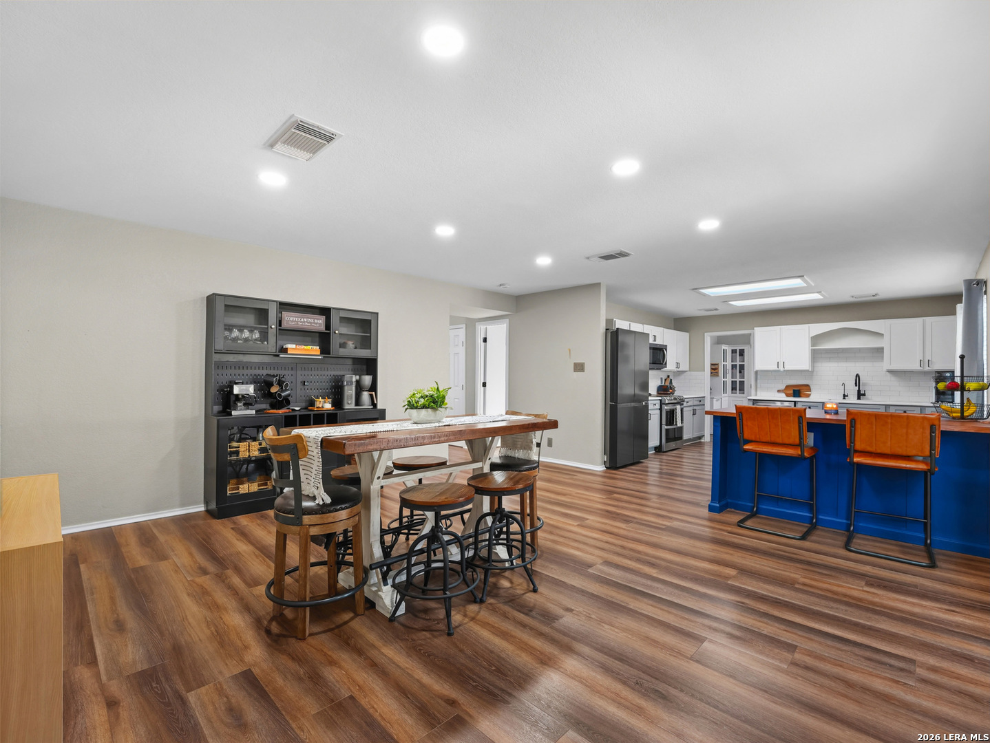 9023 Camino Rey