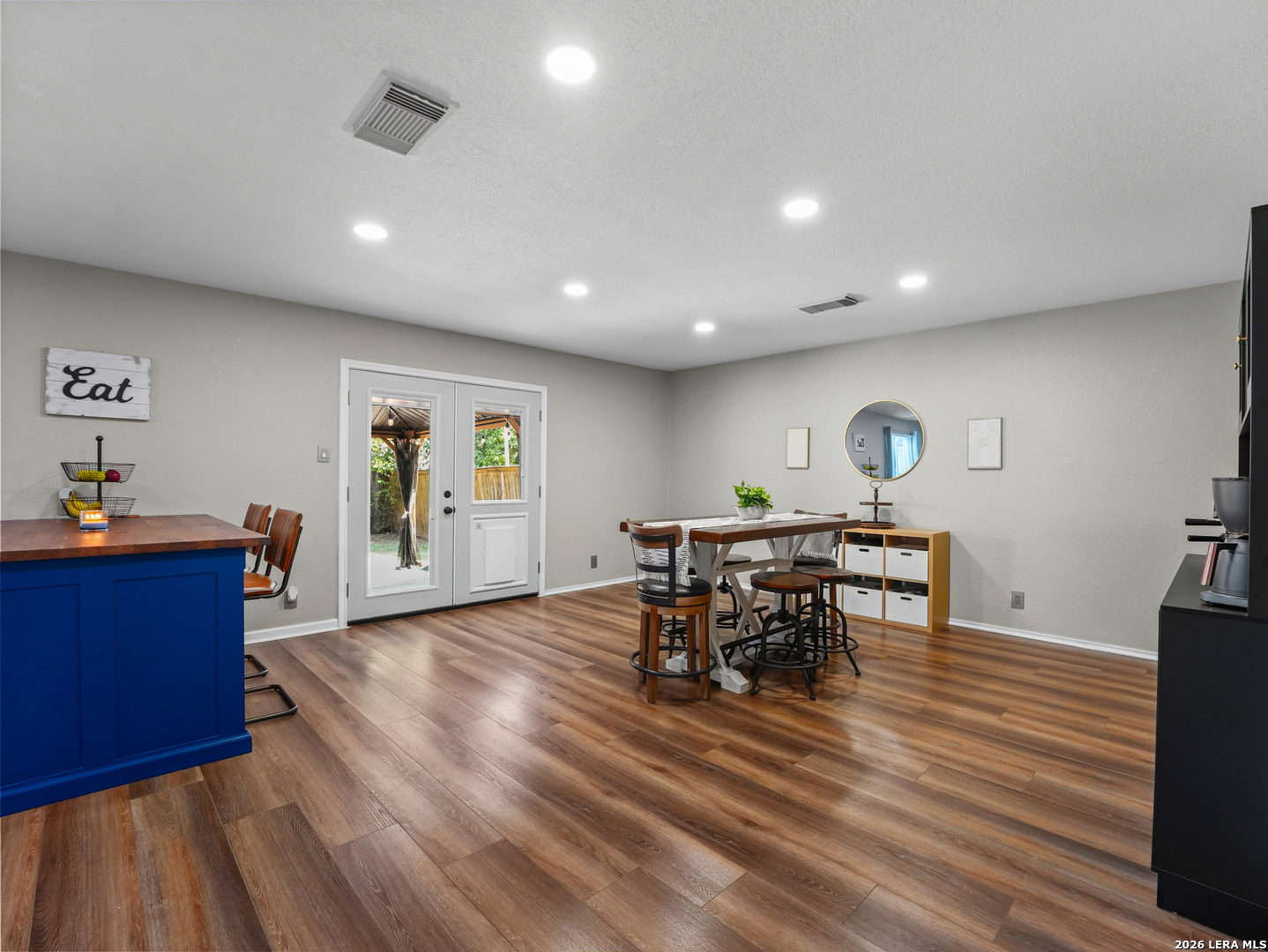 9023 Camino Rey