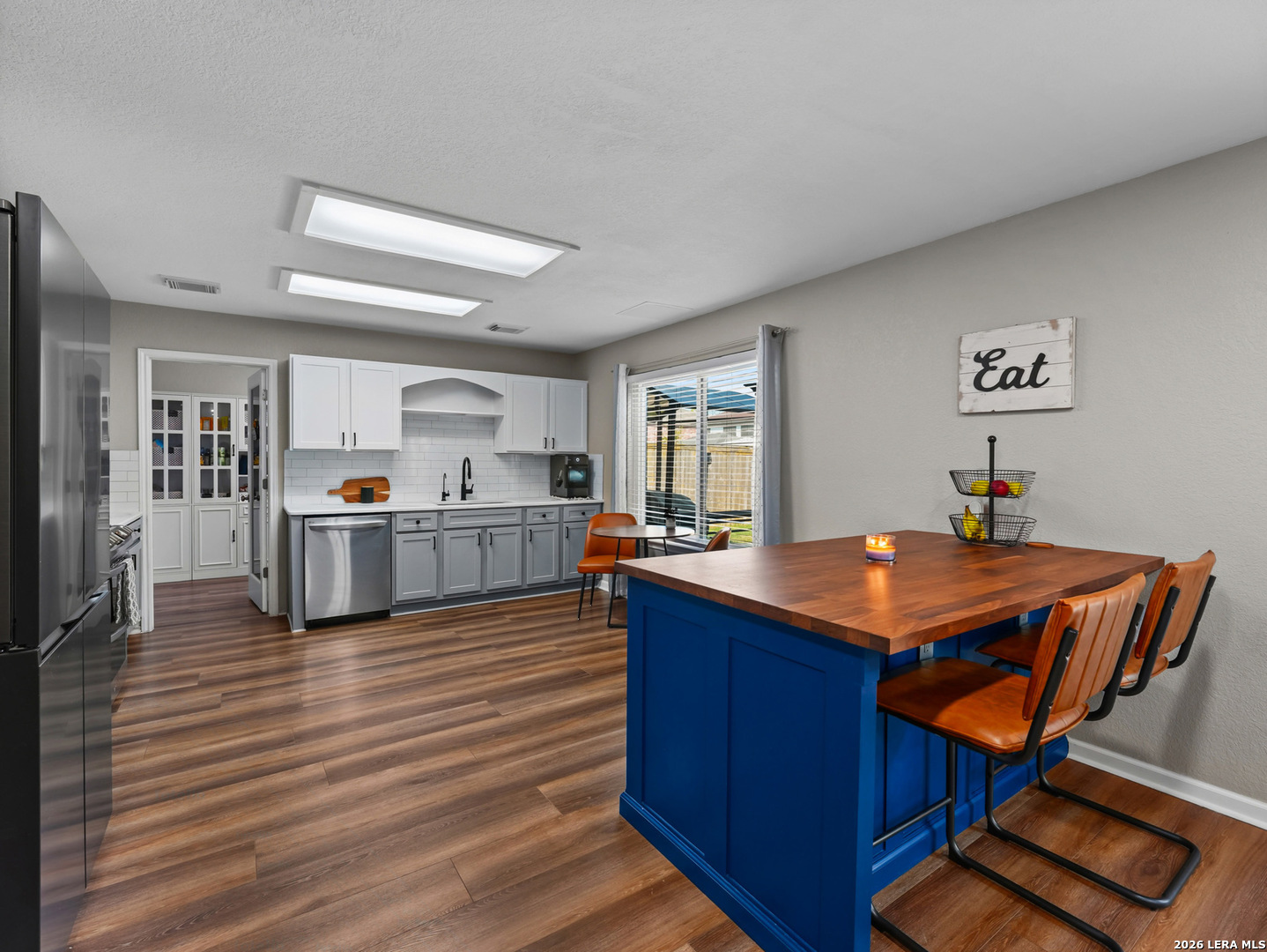 9023 Camino Rey