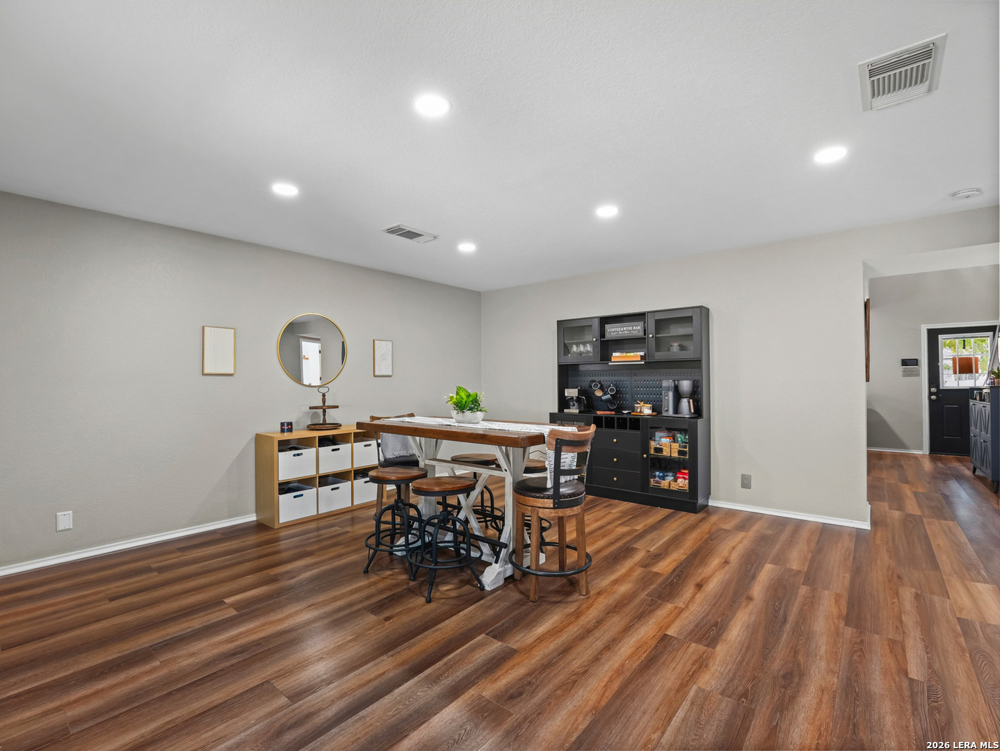 9023 Camino Rey