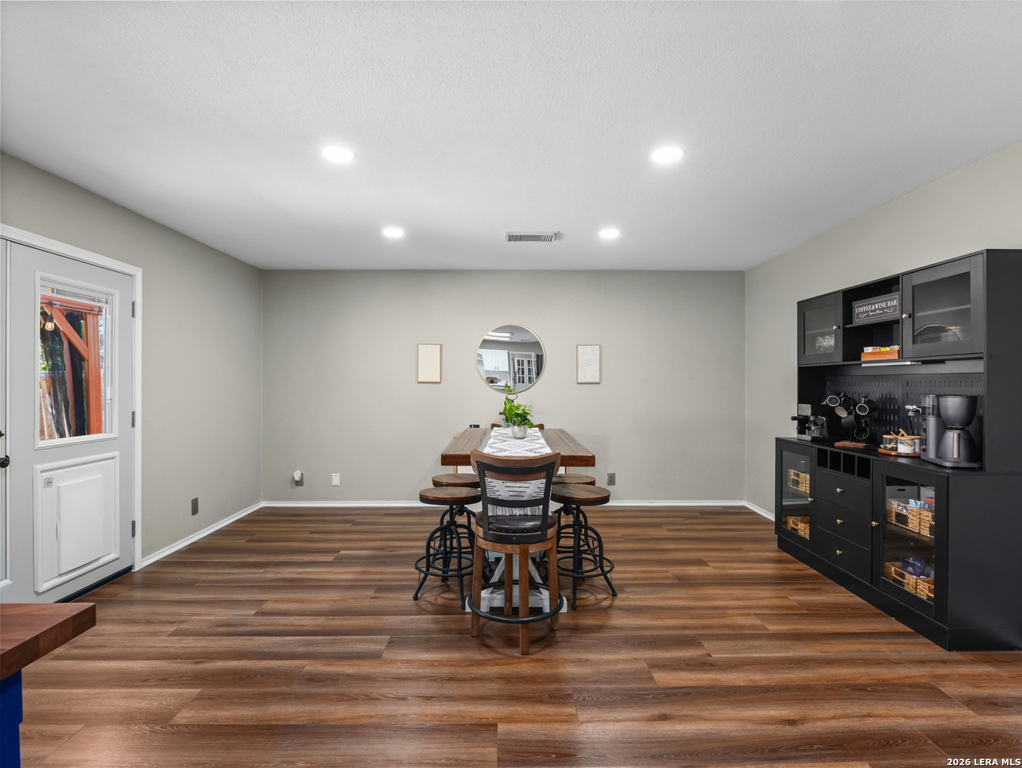 9023 Camino Rey