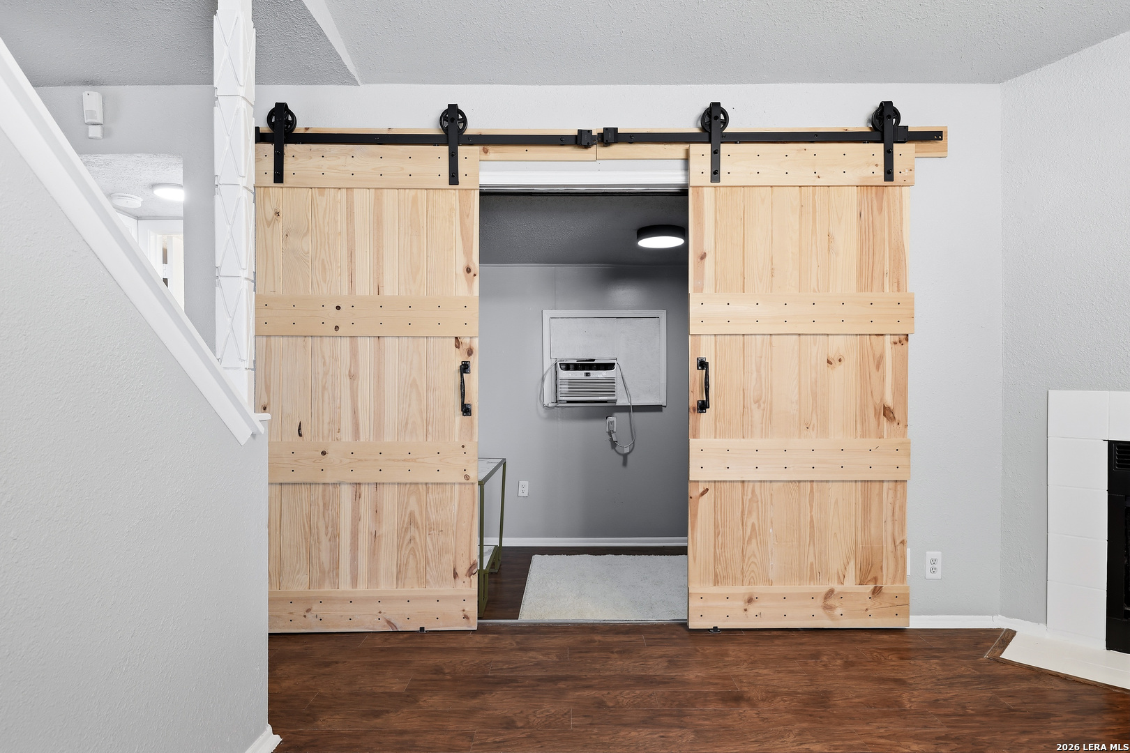 9826 Valley Cabin