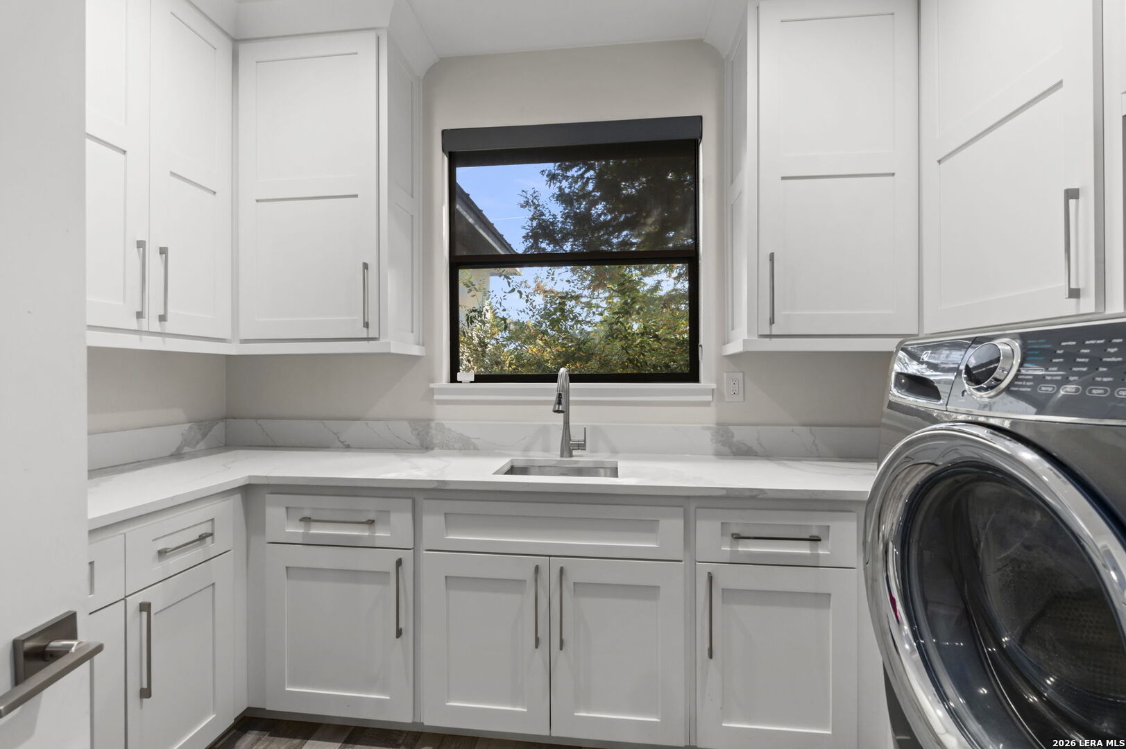 8941 BUCKSKIN DR