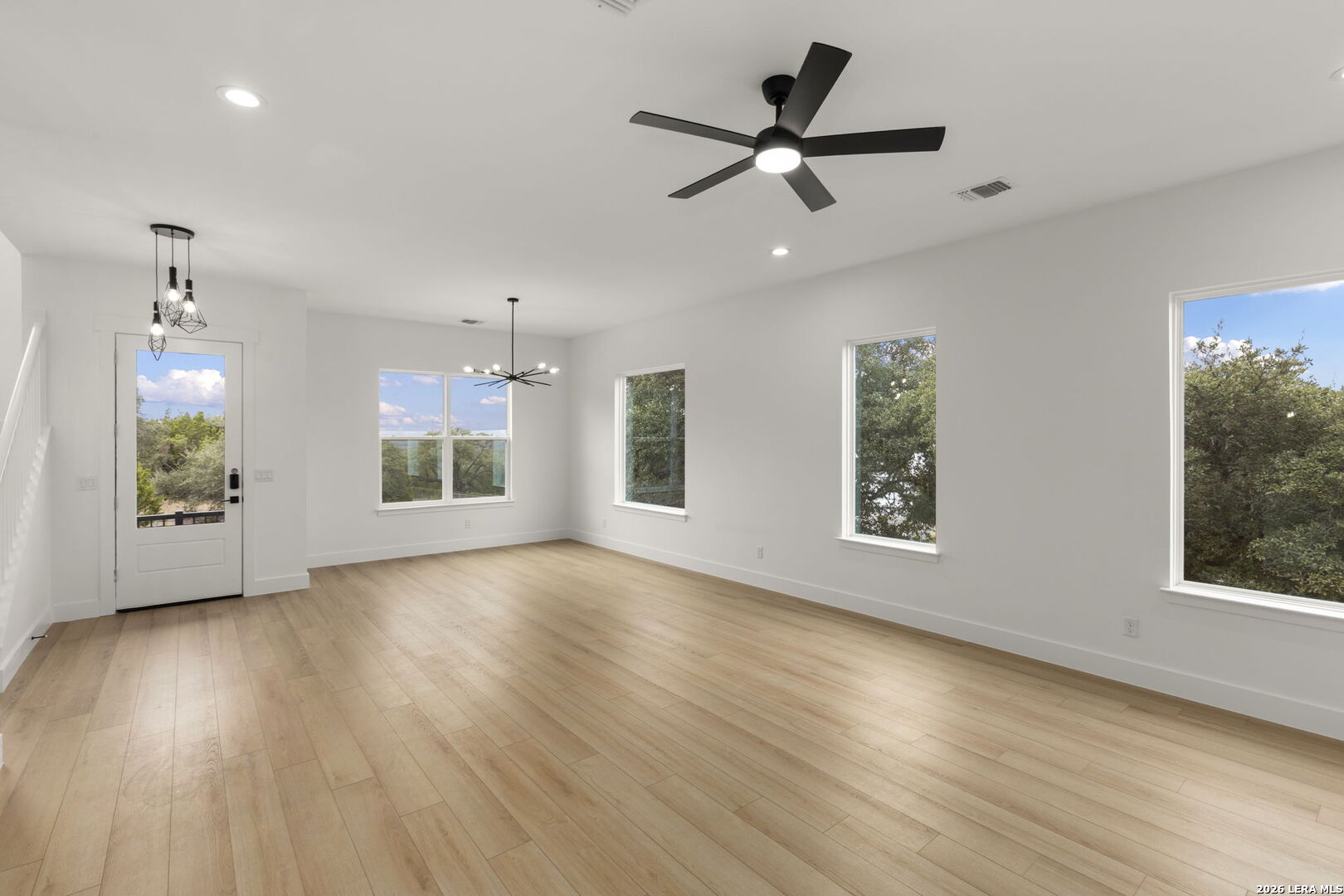 110 MAGNOLIA CIR