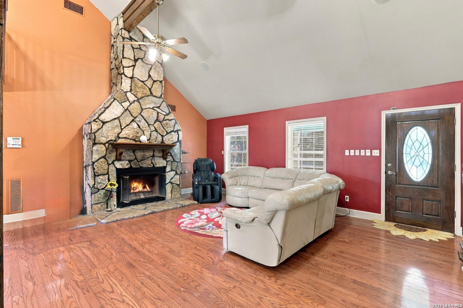 1180 Elm Valley