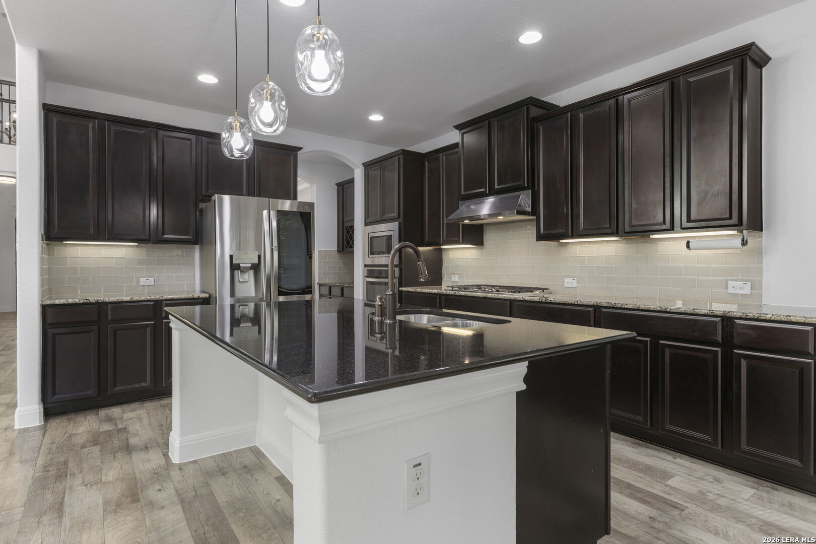 7 MARBELLA CT