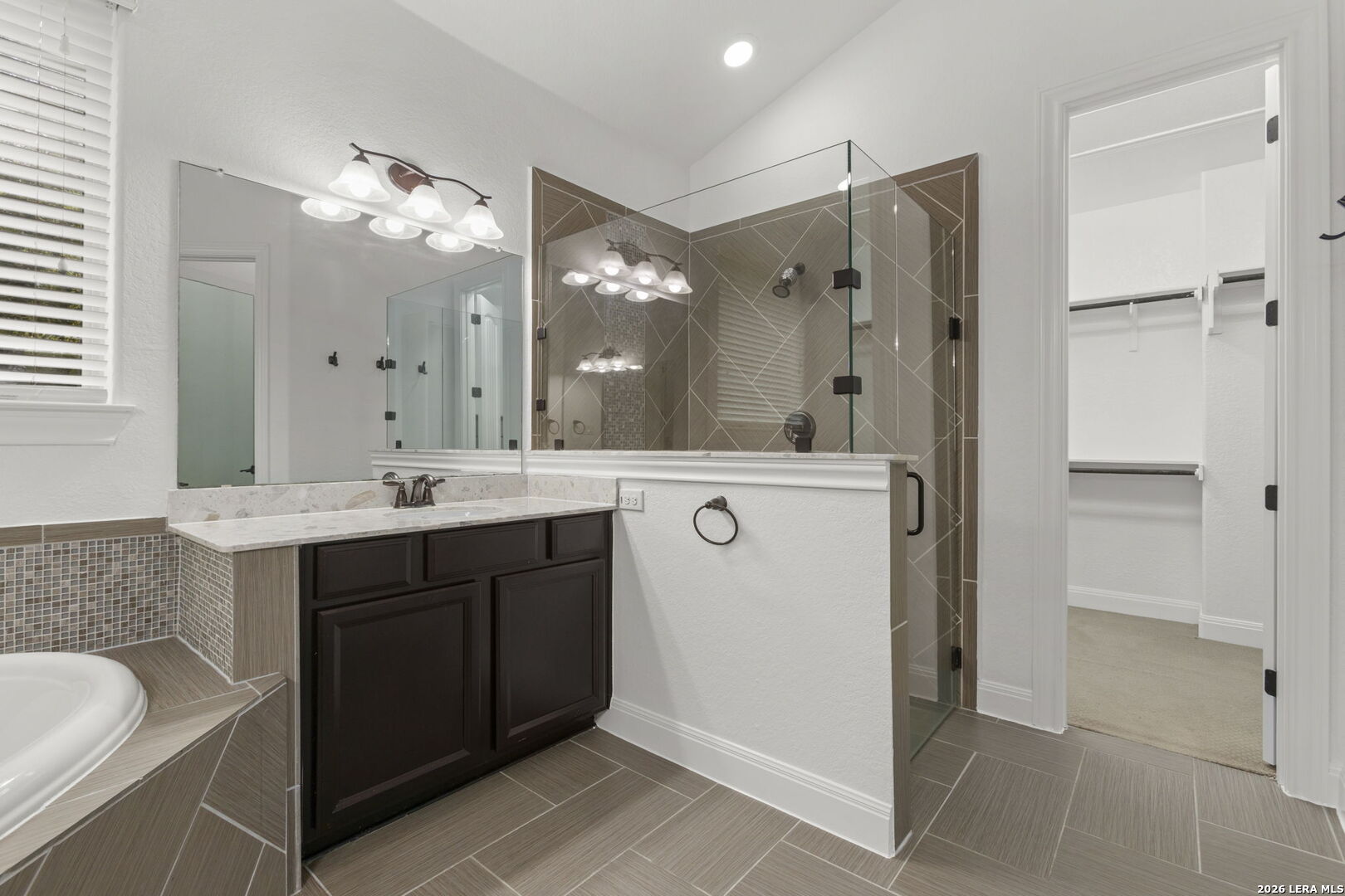 7 MARBELLA CT