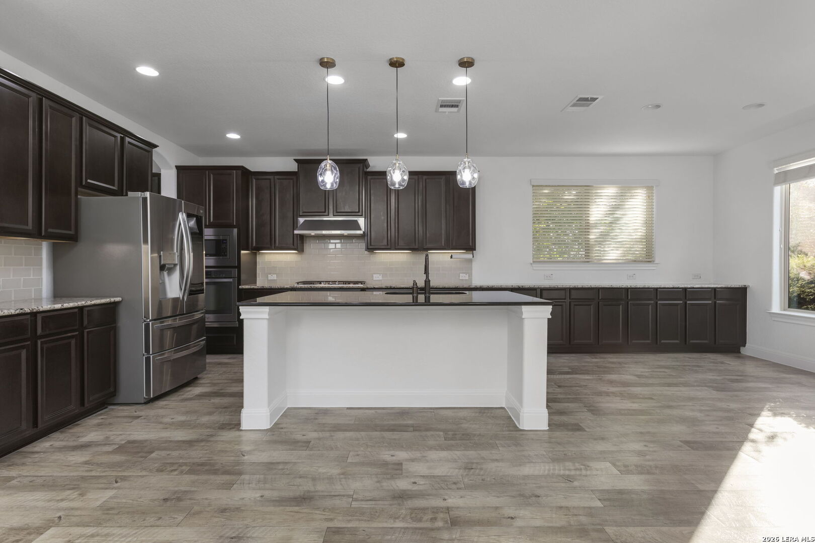 7 MARBELLA CT