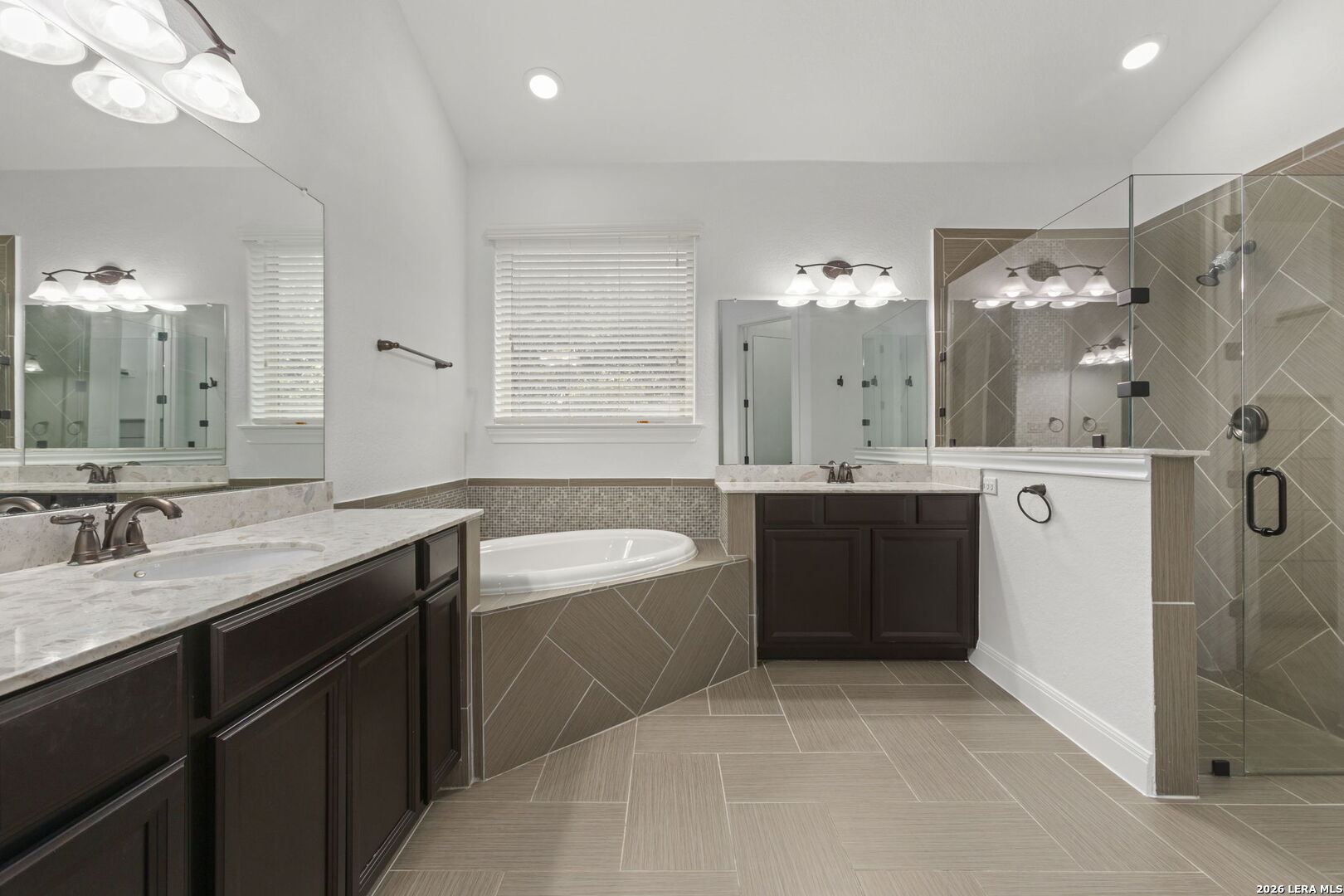 7 MARBELLA CT