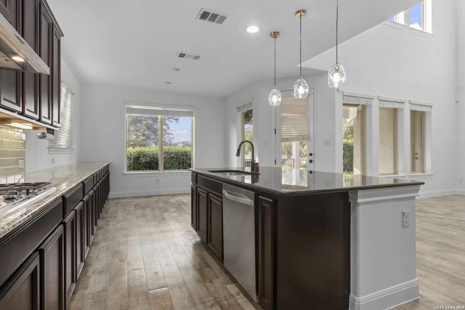 7 MARBELLA CT