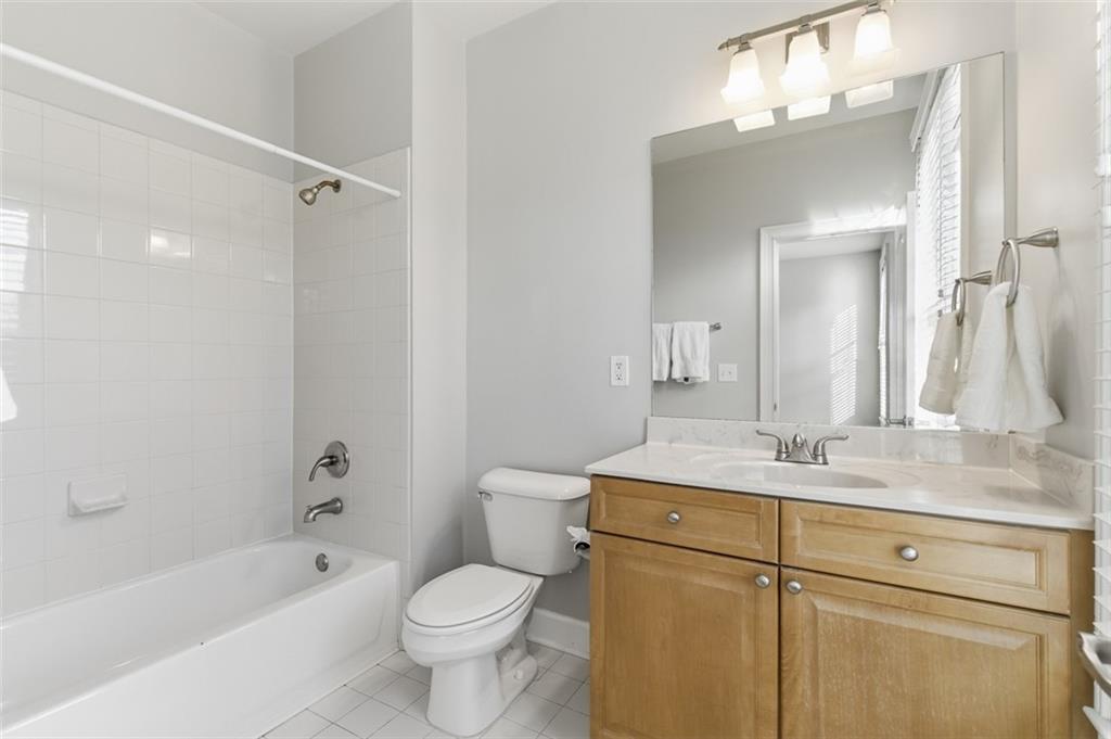 211 Merritts Avenue NW