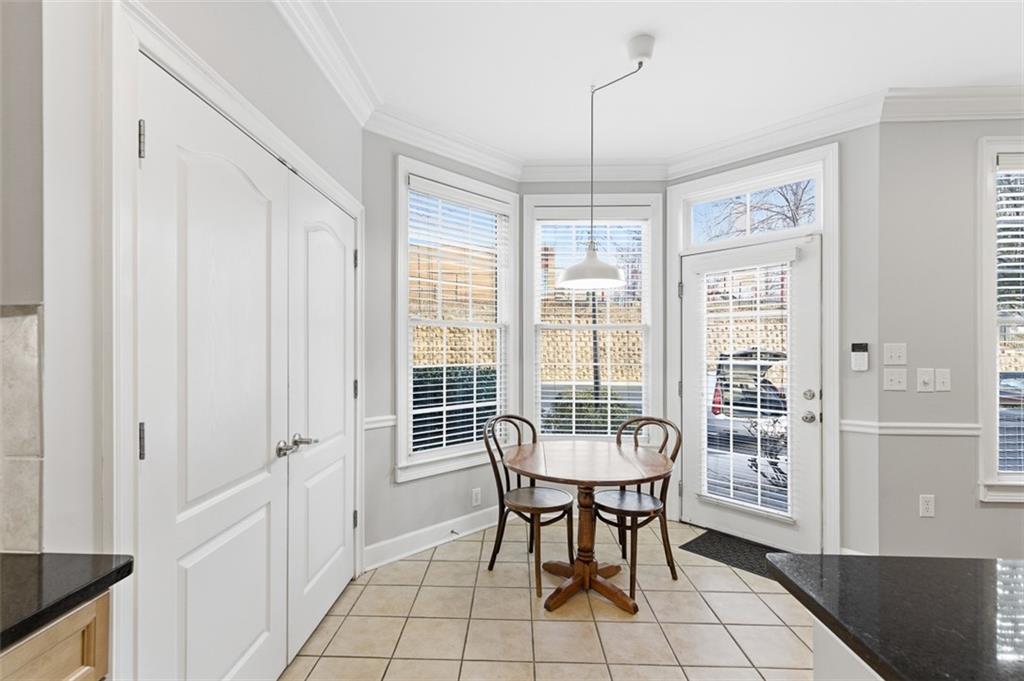 211 Merritts Avenue NW