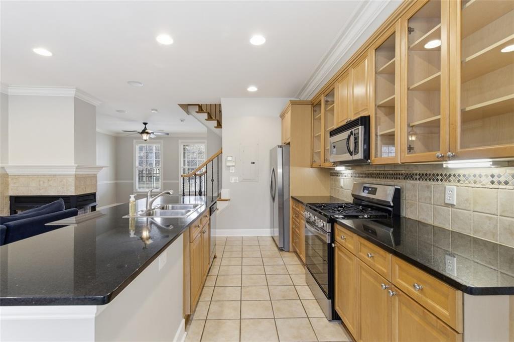 211 Merritts Avenue NW