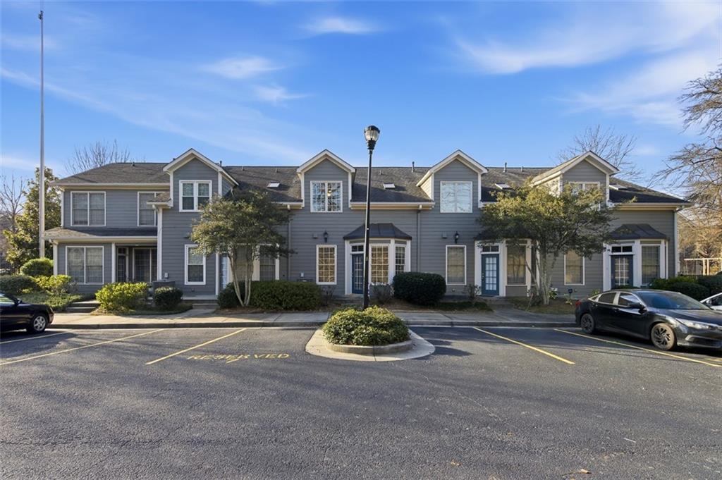 211 Merritts Avenue NW