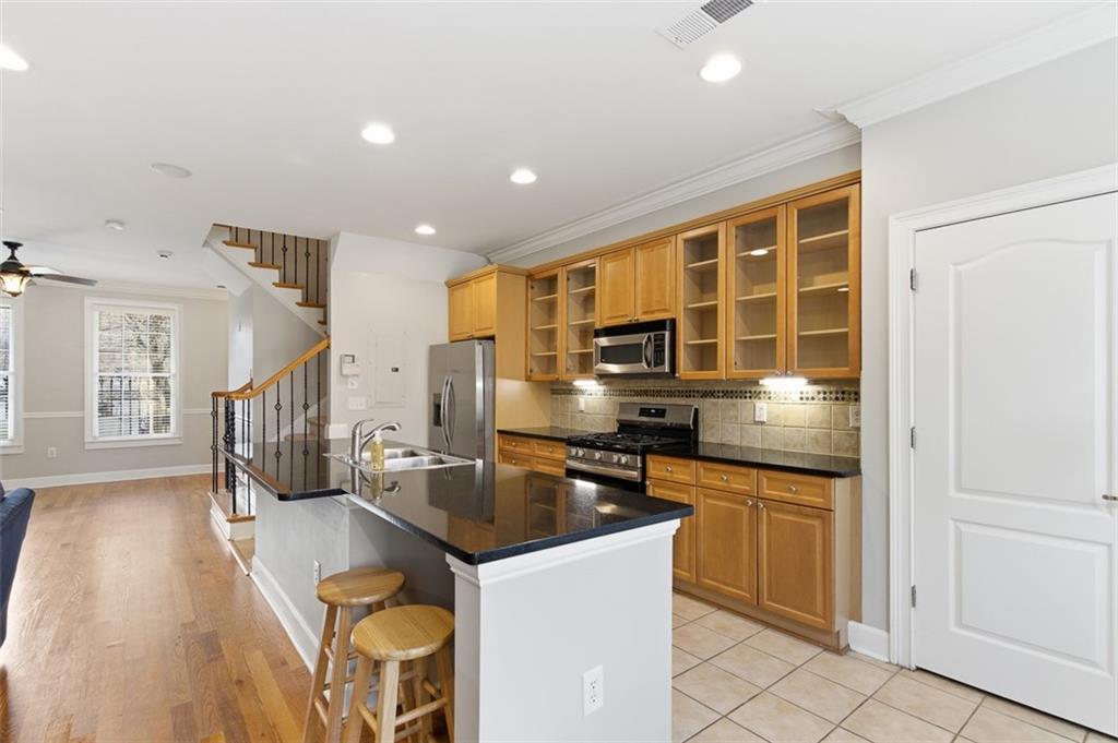 211 Merritts Avenue NW