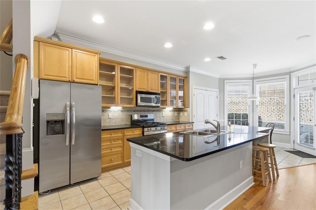 211 Merritts Avenue NW