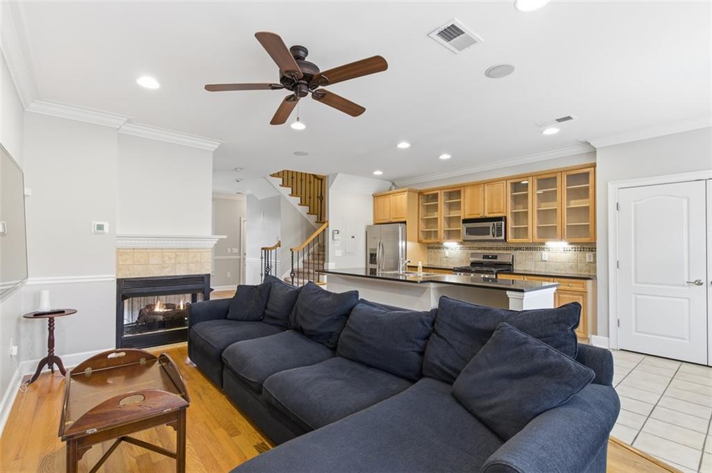 211 Merritts Avenue NW