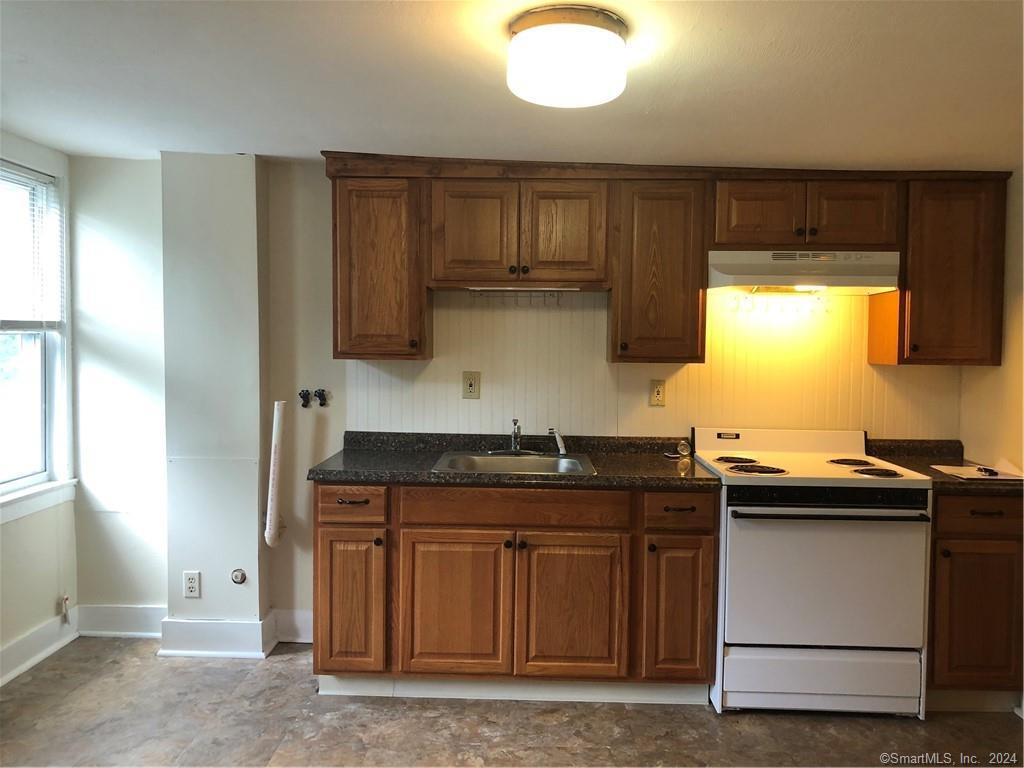 42 Fisher Hill Road, Unit 3