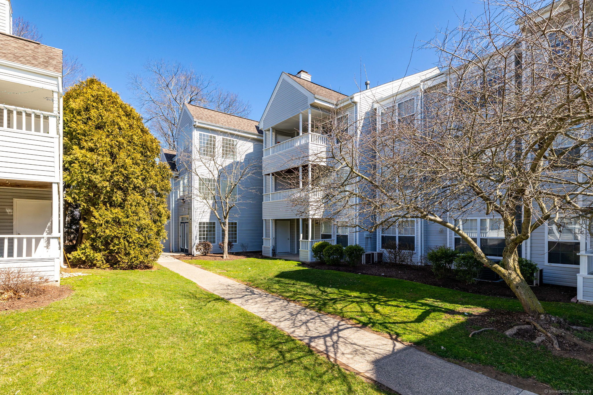 2 Forest Glen Circle 7