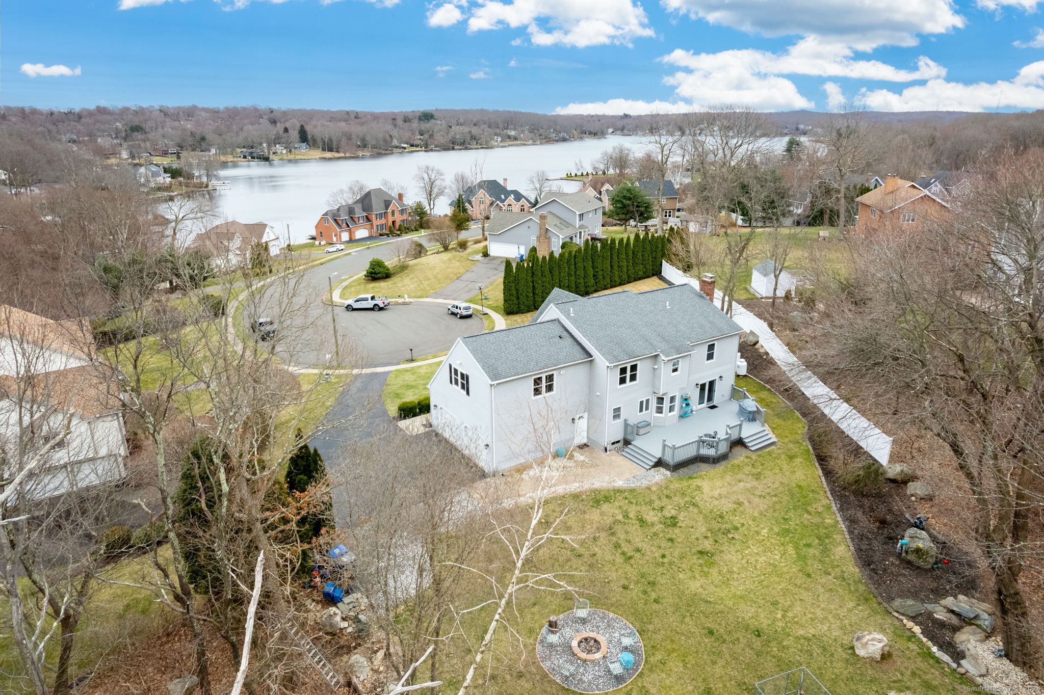115 Lakewood Circle