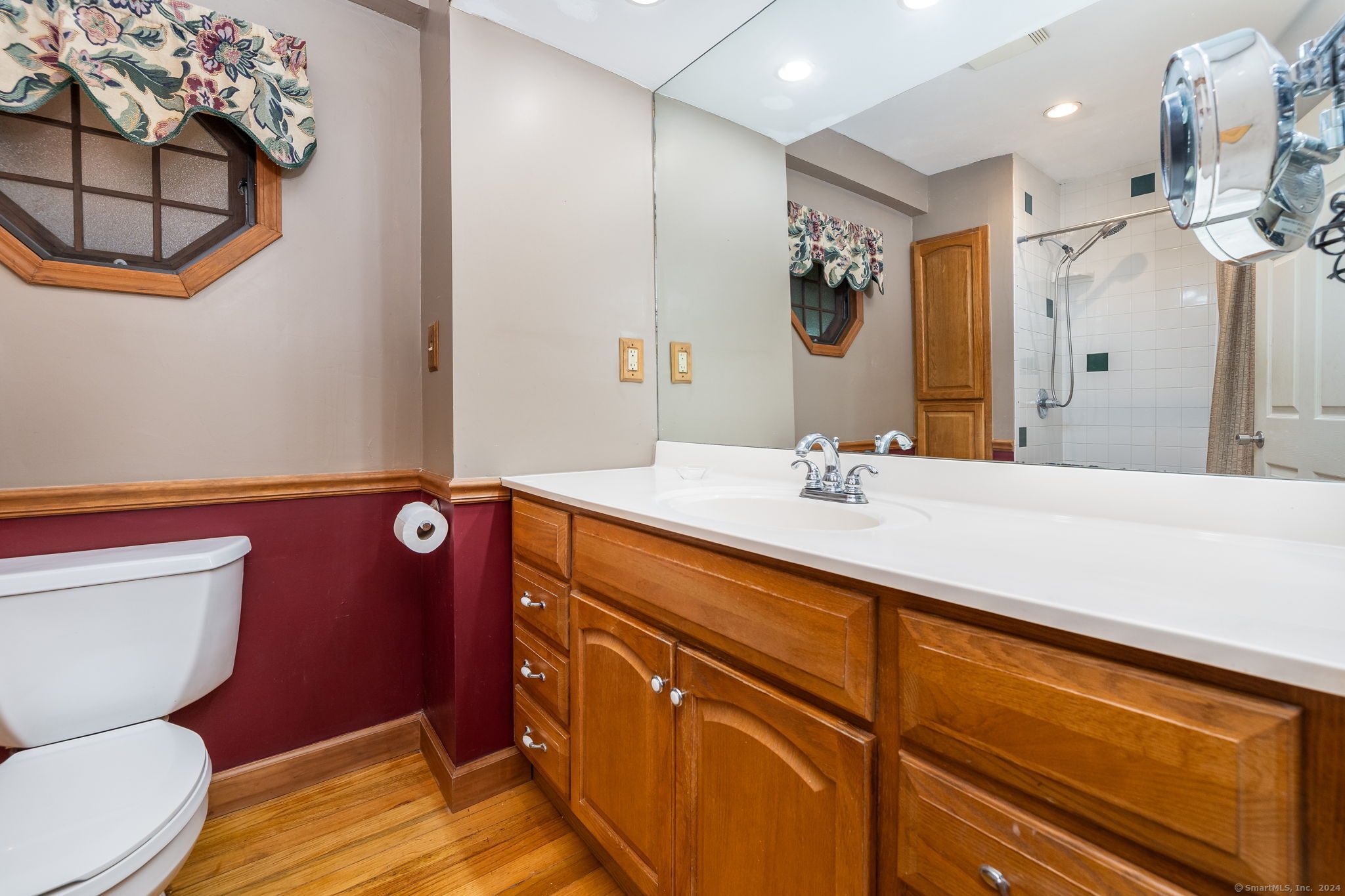 13 Edgewood Street