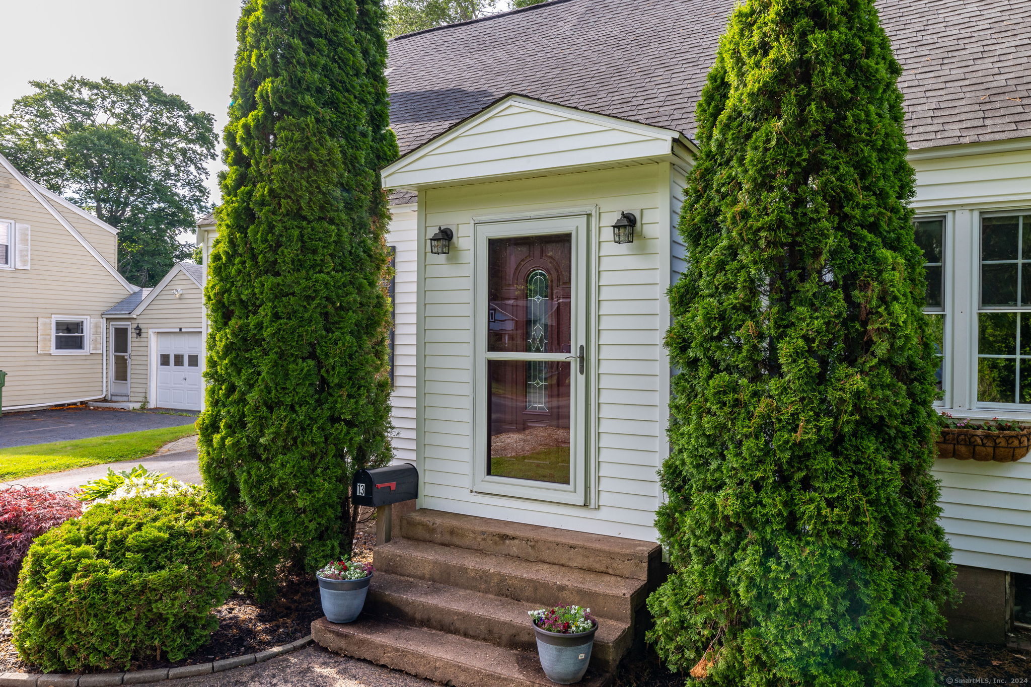 13 Edgewood Street