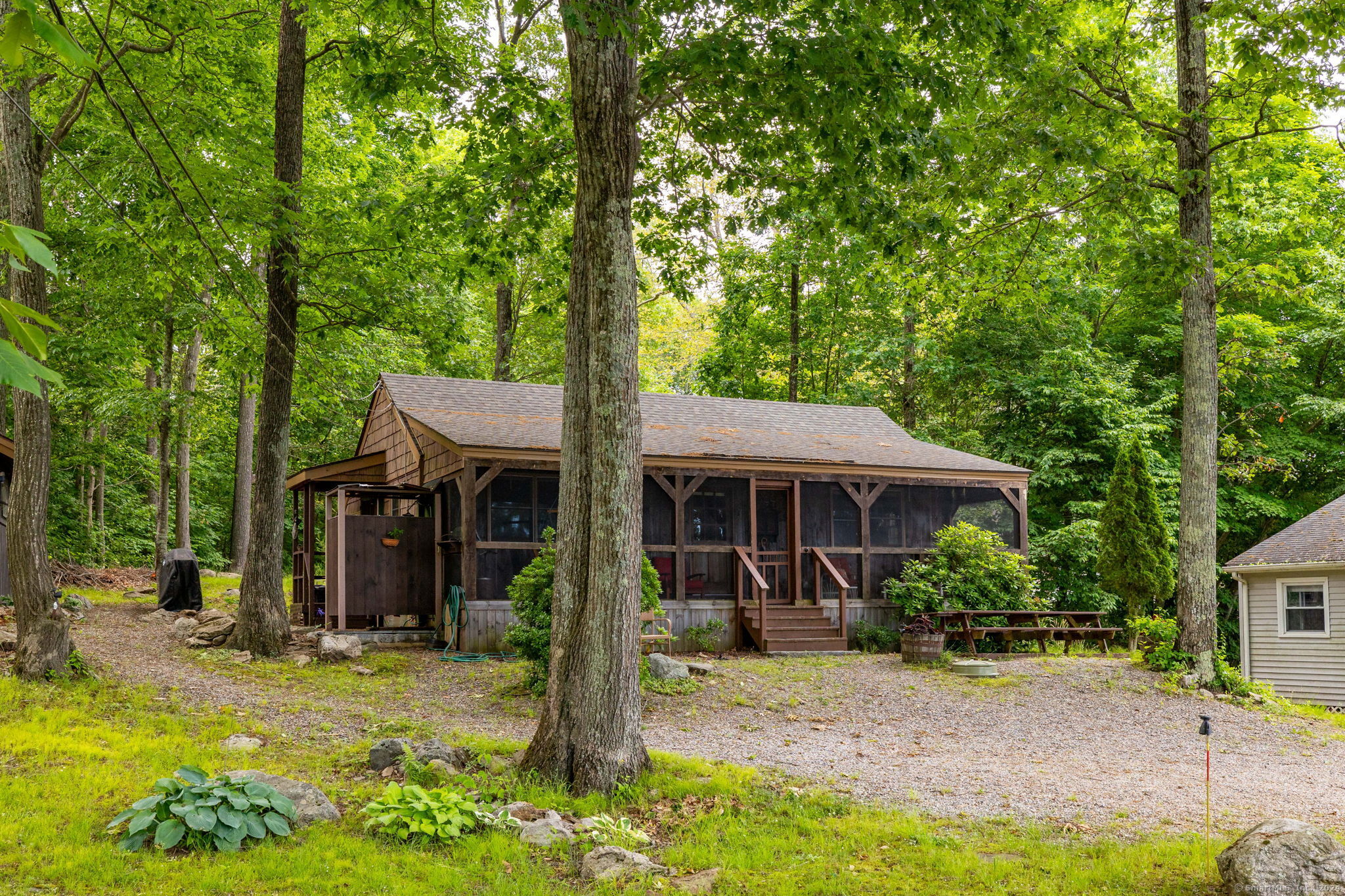 113 Deepwood Drive