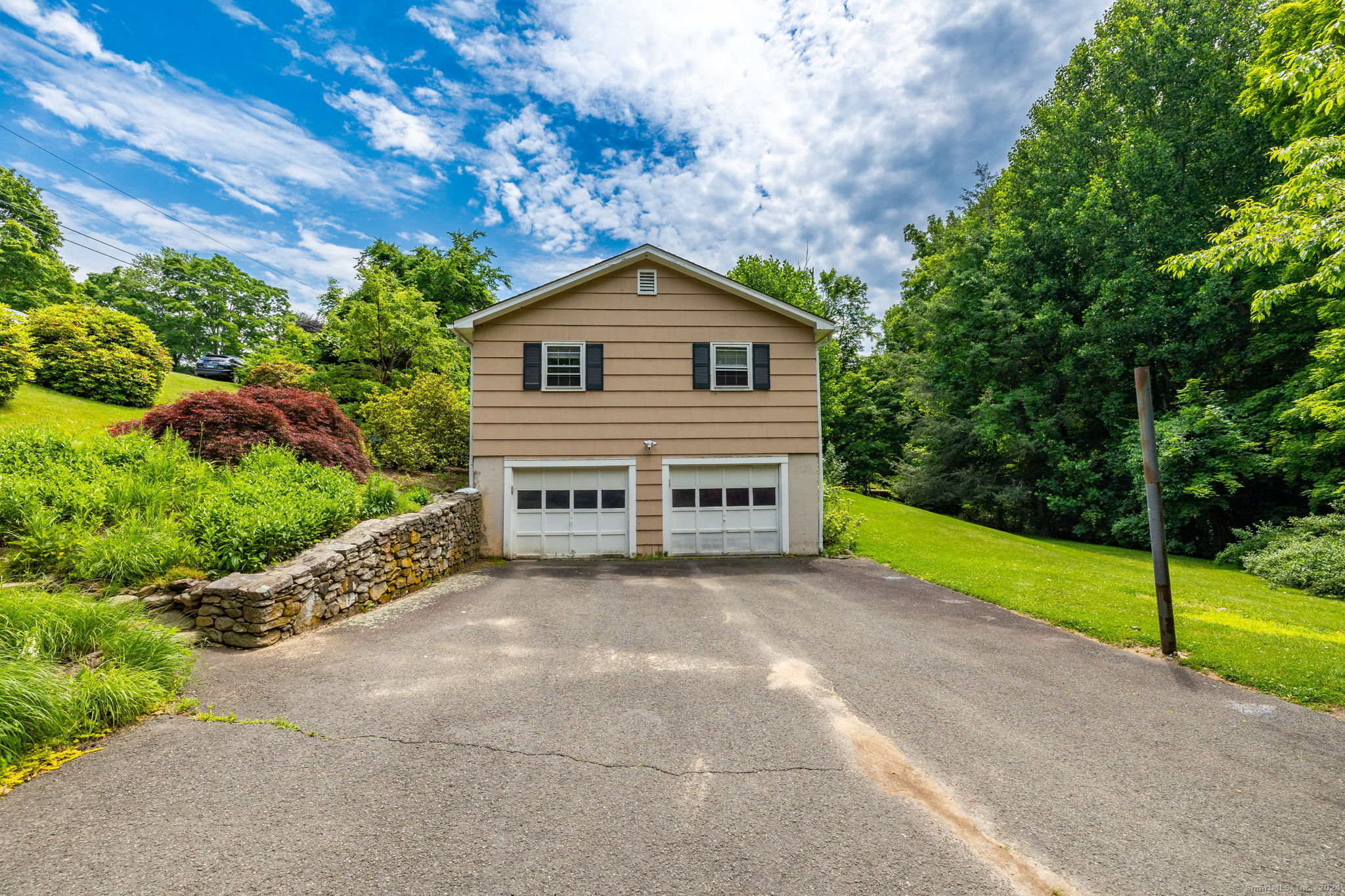 313 Woodland Hills Road