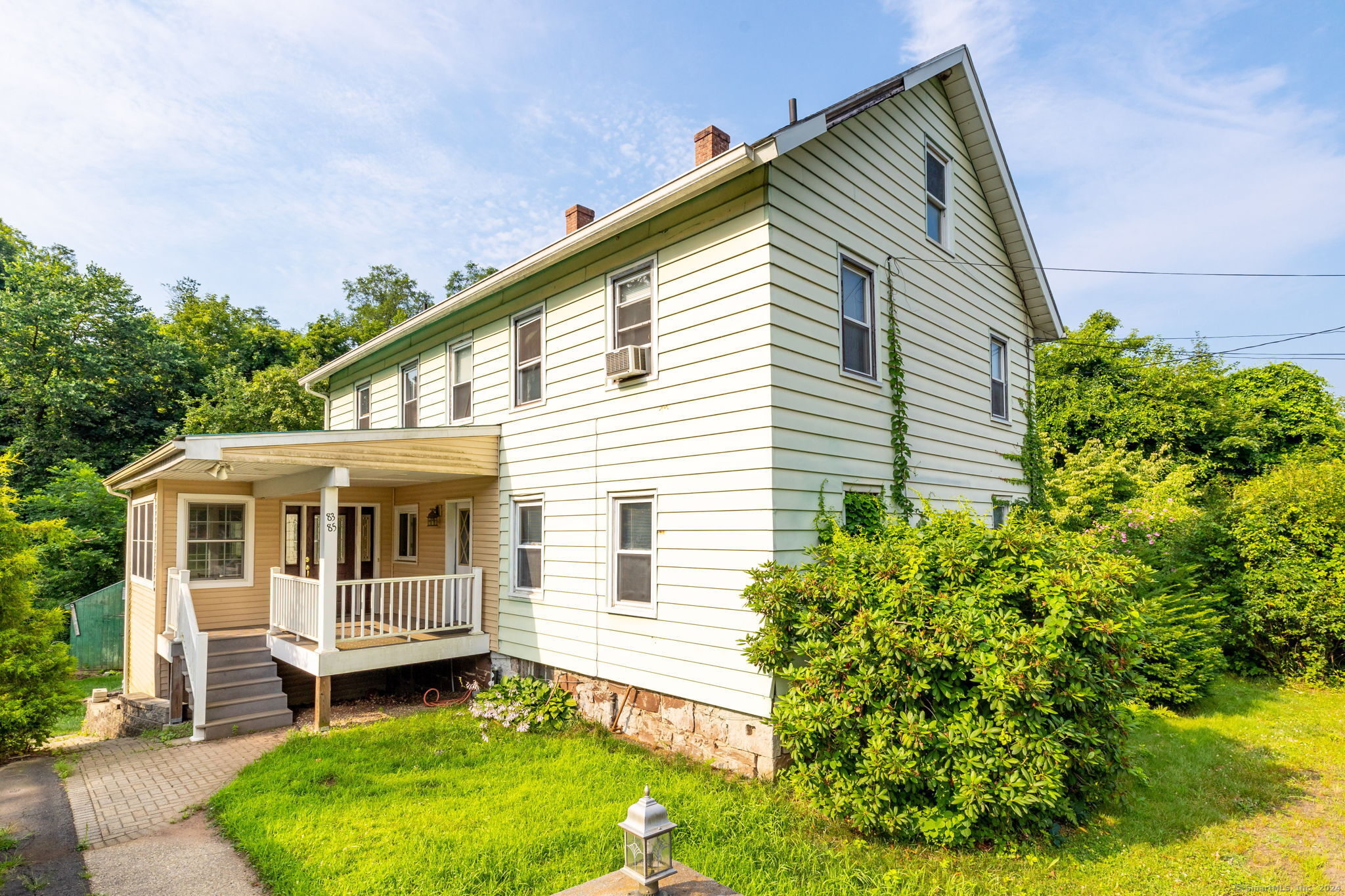 83 Airline Avenue