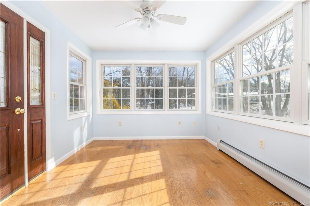 83 Airline Avenue