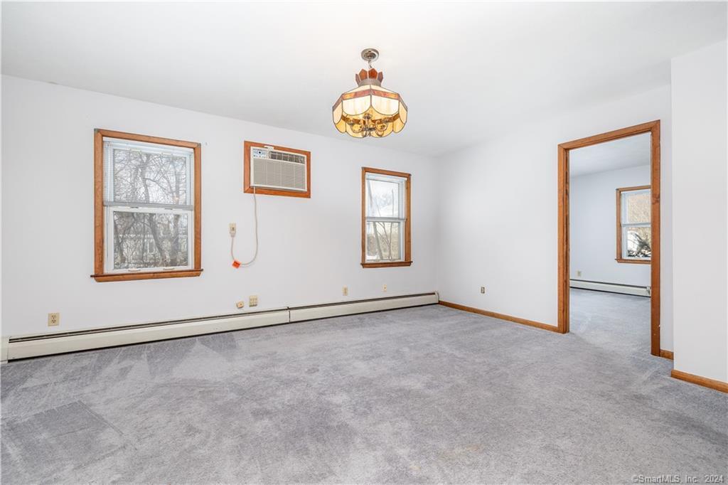 83 Airline Avenue