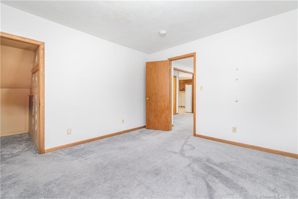 83 Airline Avenue