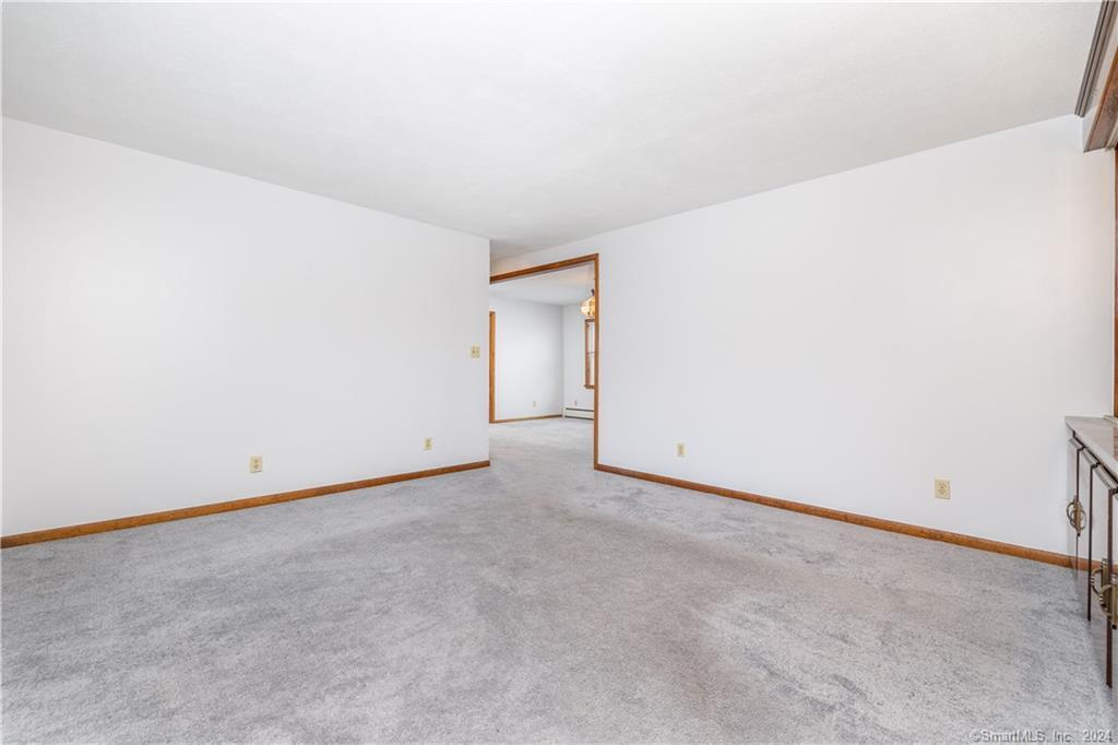83 Airline Avenue