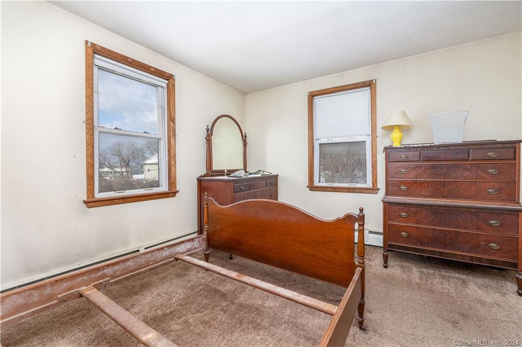 83 Airline Avenue