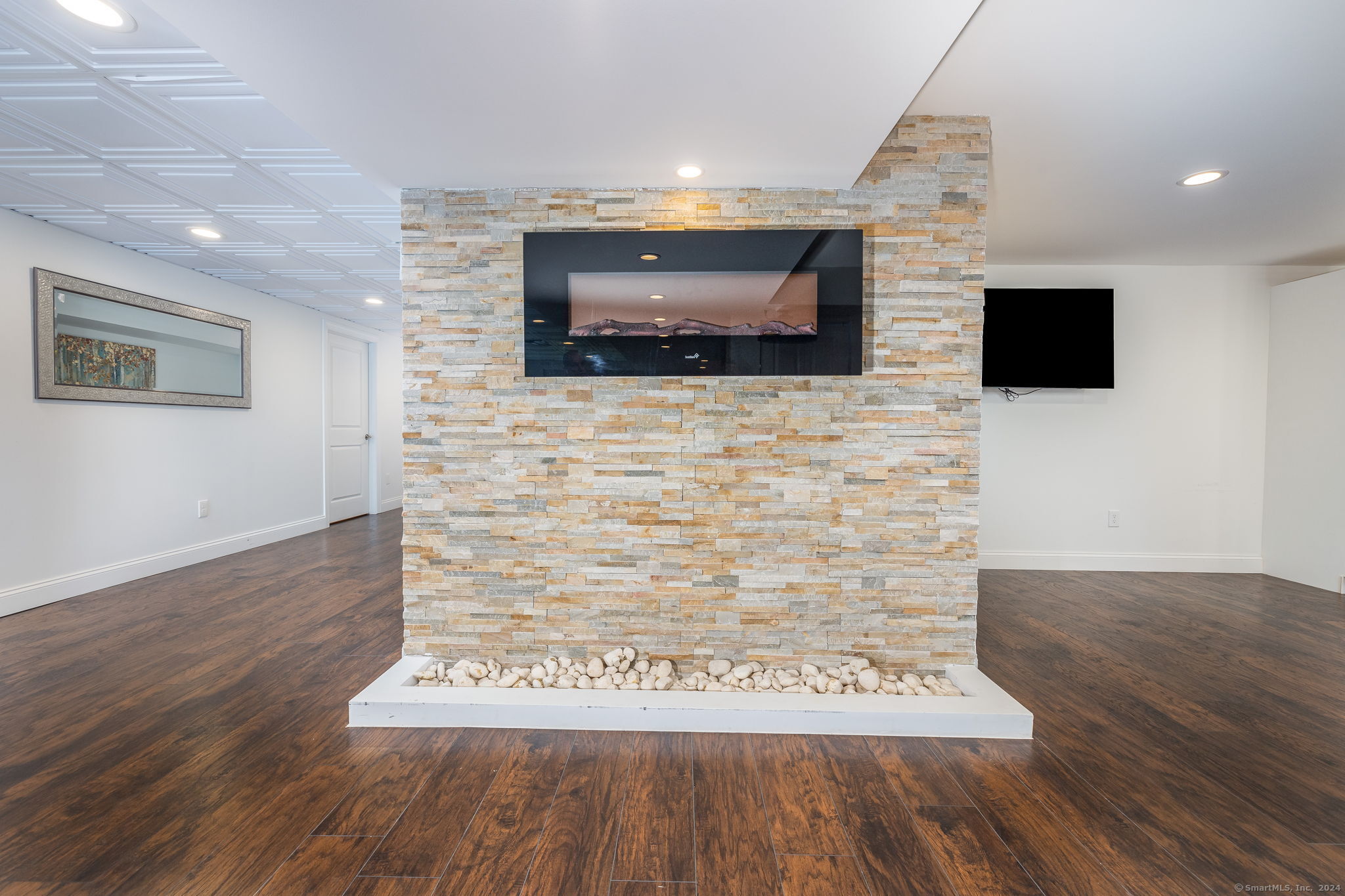 60 Penwood Crossing