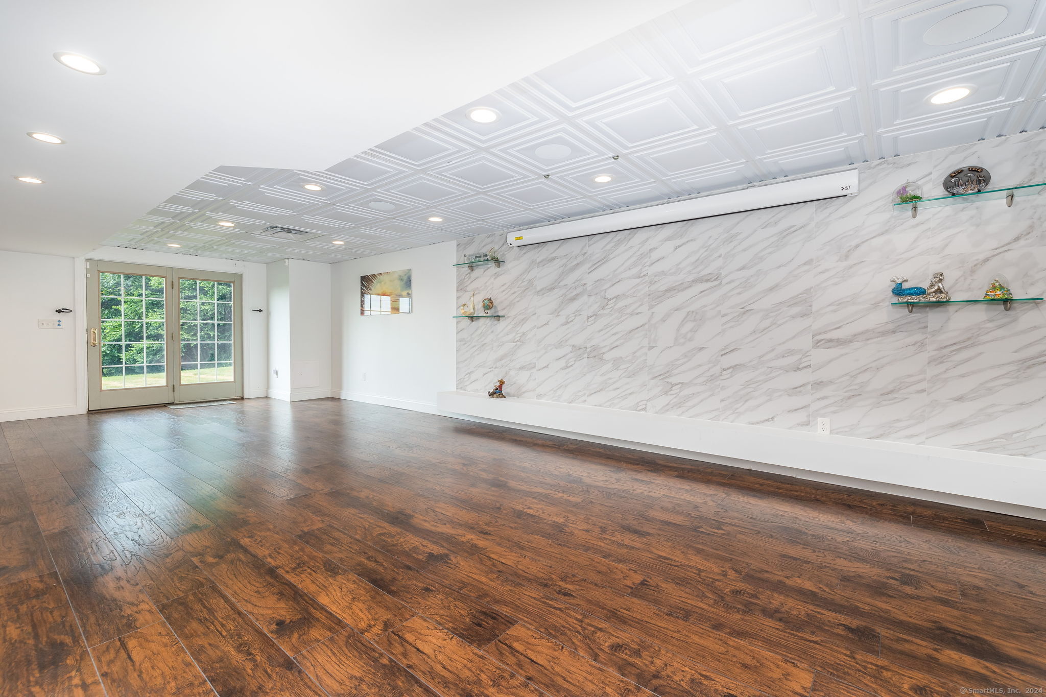 60 Penwood Crossing