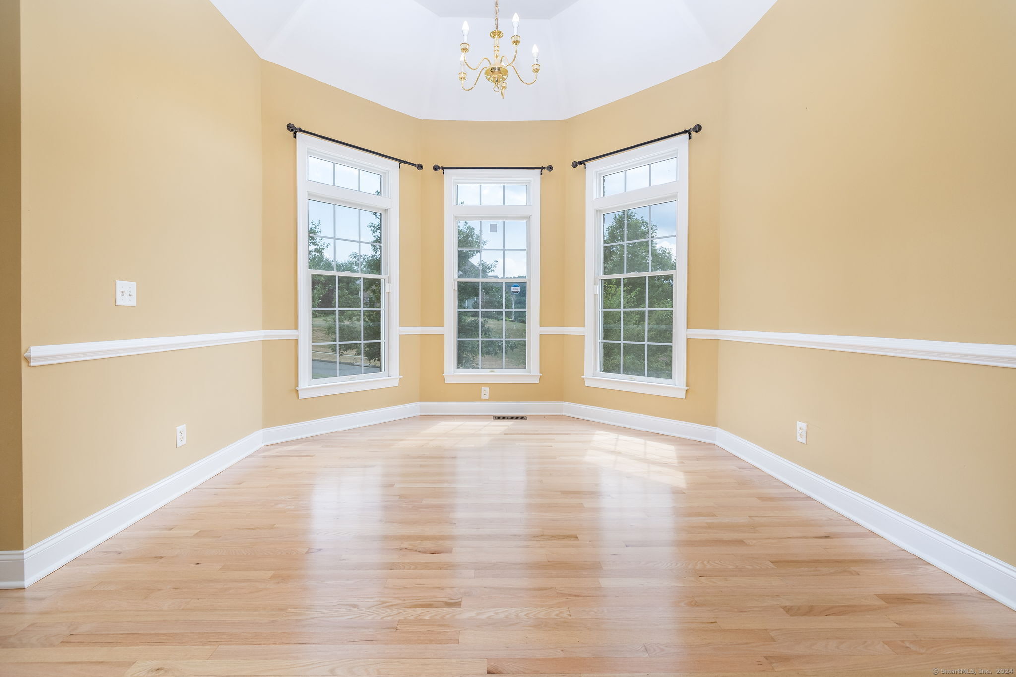 60 Penwood Crossing