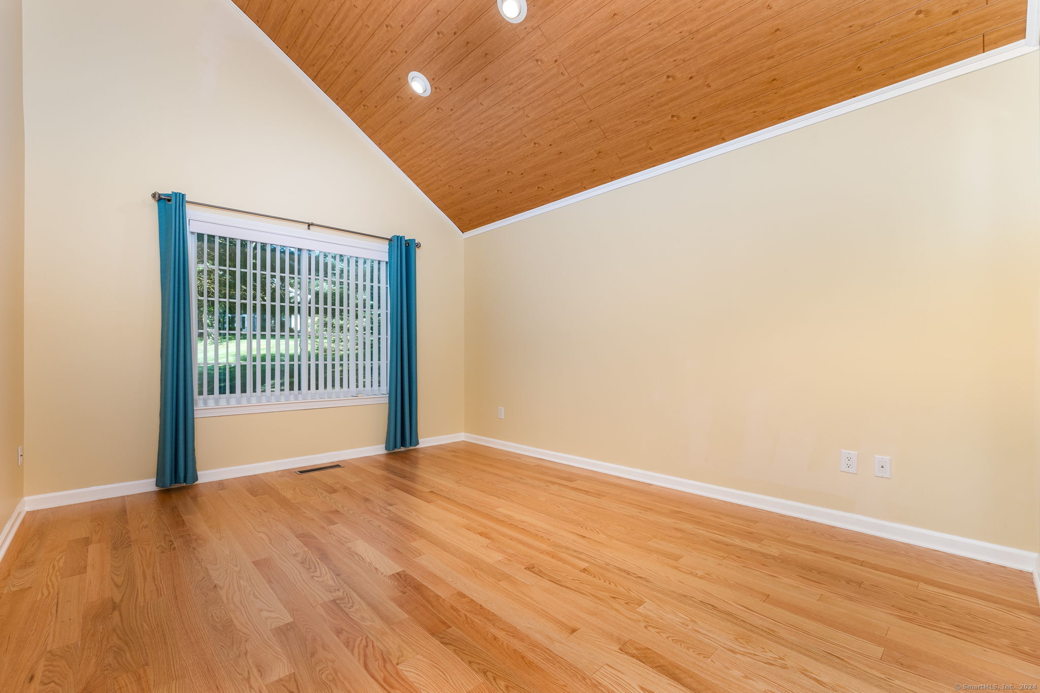 2 Edgewood Court 2