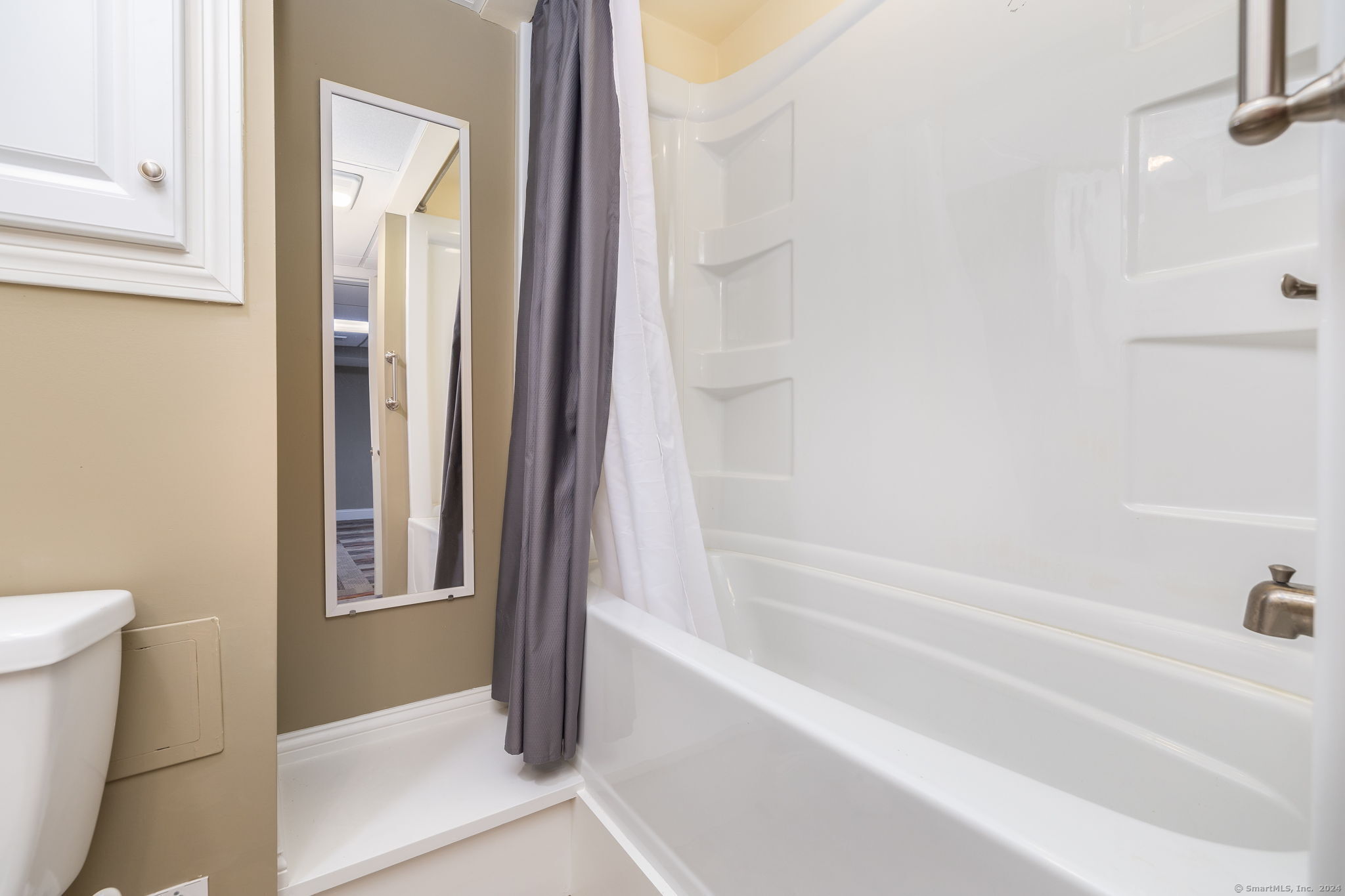 2 Edgewood Court 2