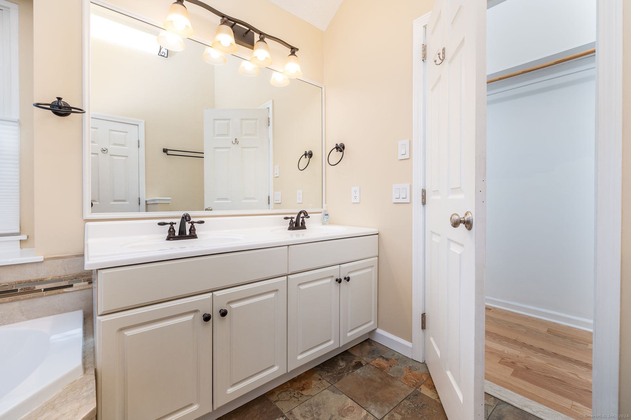 2 Edgewood Court 2