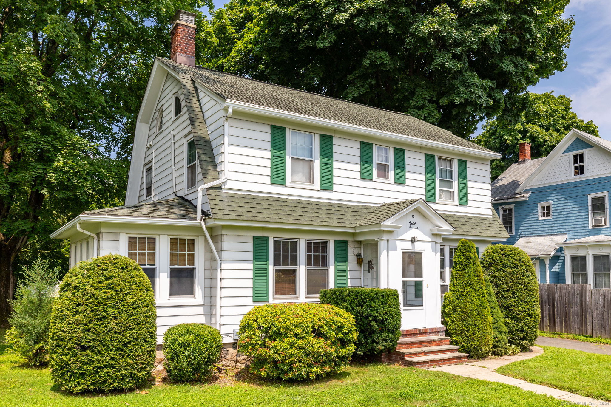 10 Fleetwood Avenue